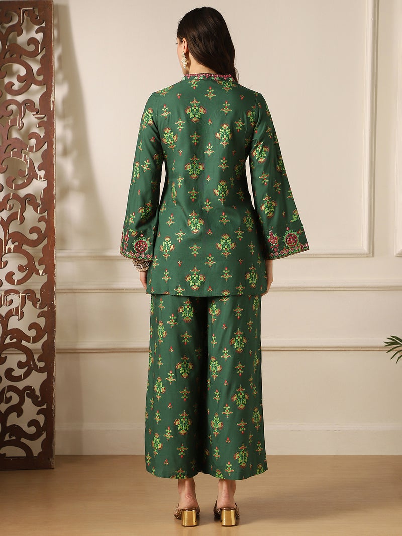 Globus Women Green Embroidery Detail Mirror Work Ethnic Motifs Bell Sleeves Front Slit Top With Pants Fusion Co-Ord Set - Image 4